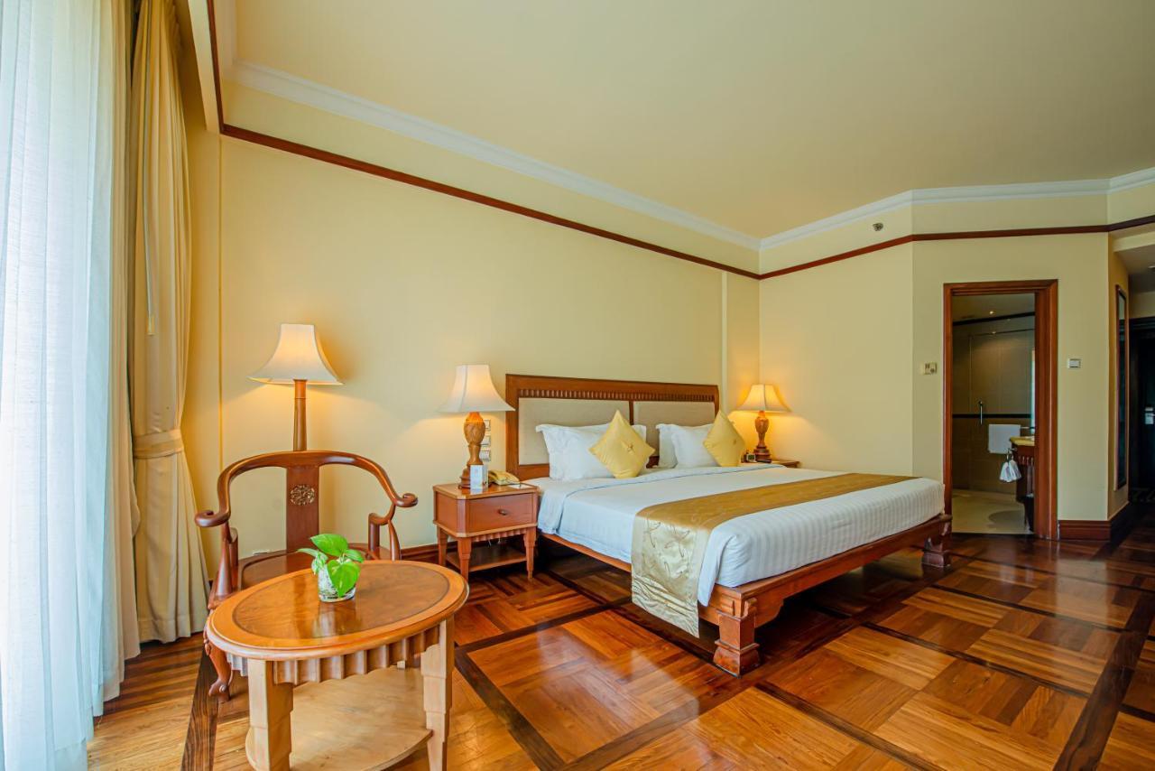 Sokha Angkor Resort Сиемрип Экстерьер фото